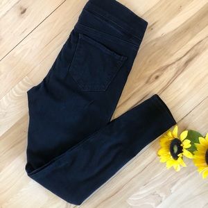 Old Navy Mid Rise Pull on Rockstar Jeans Size 6